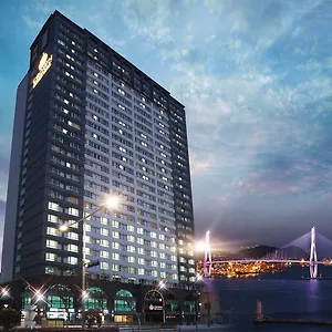 Crown Harbor **** Busan