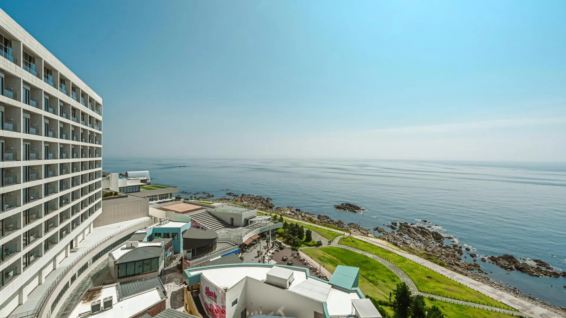 Hotel Ananti At Busan Cove