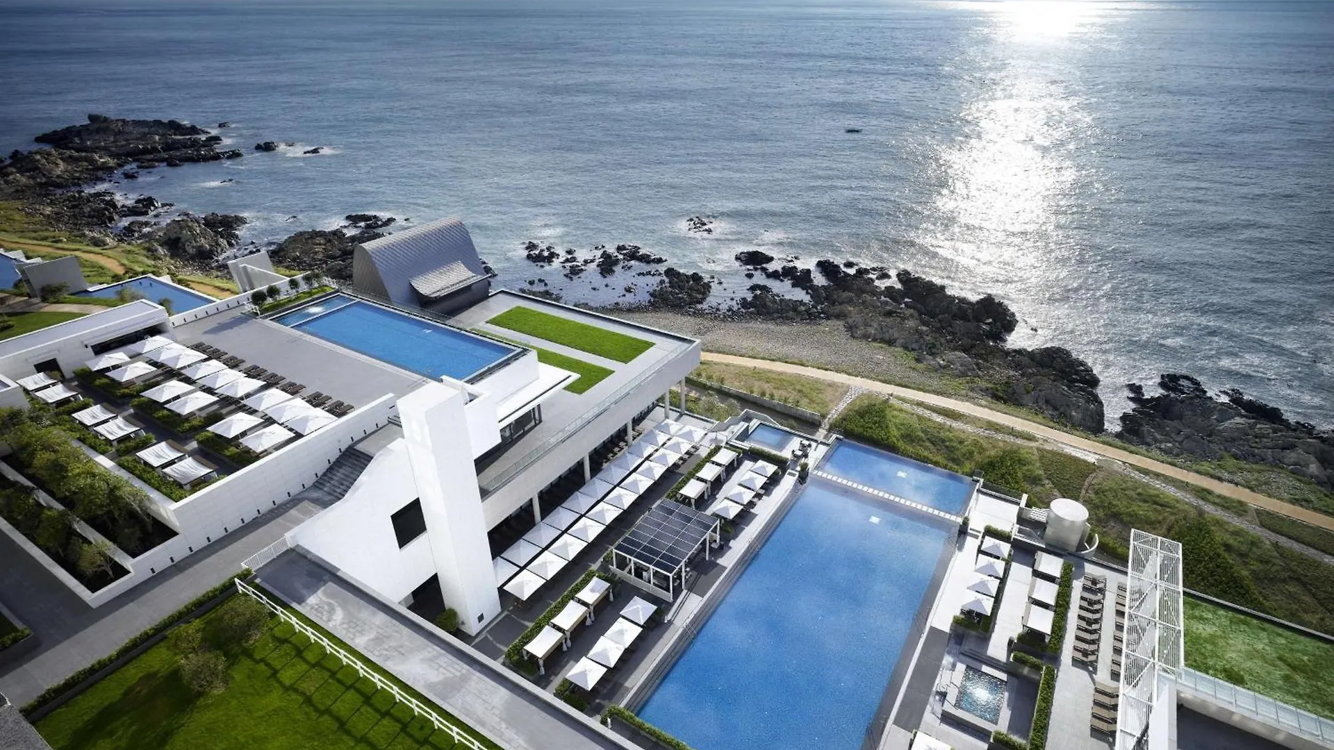 Hotel Ananti At Busan Cove