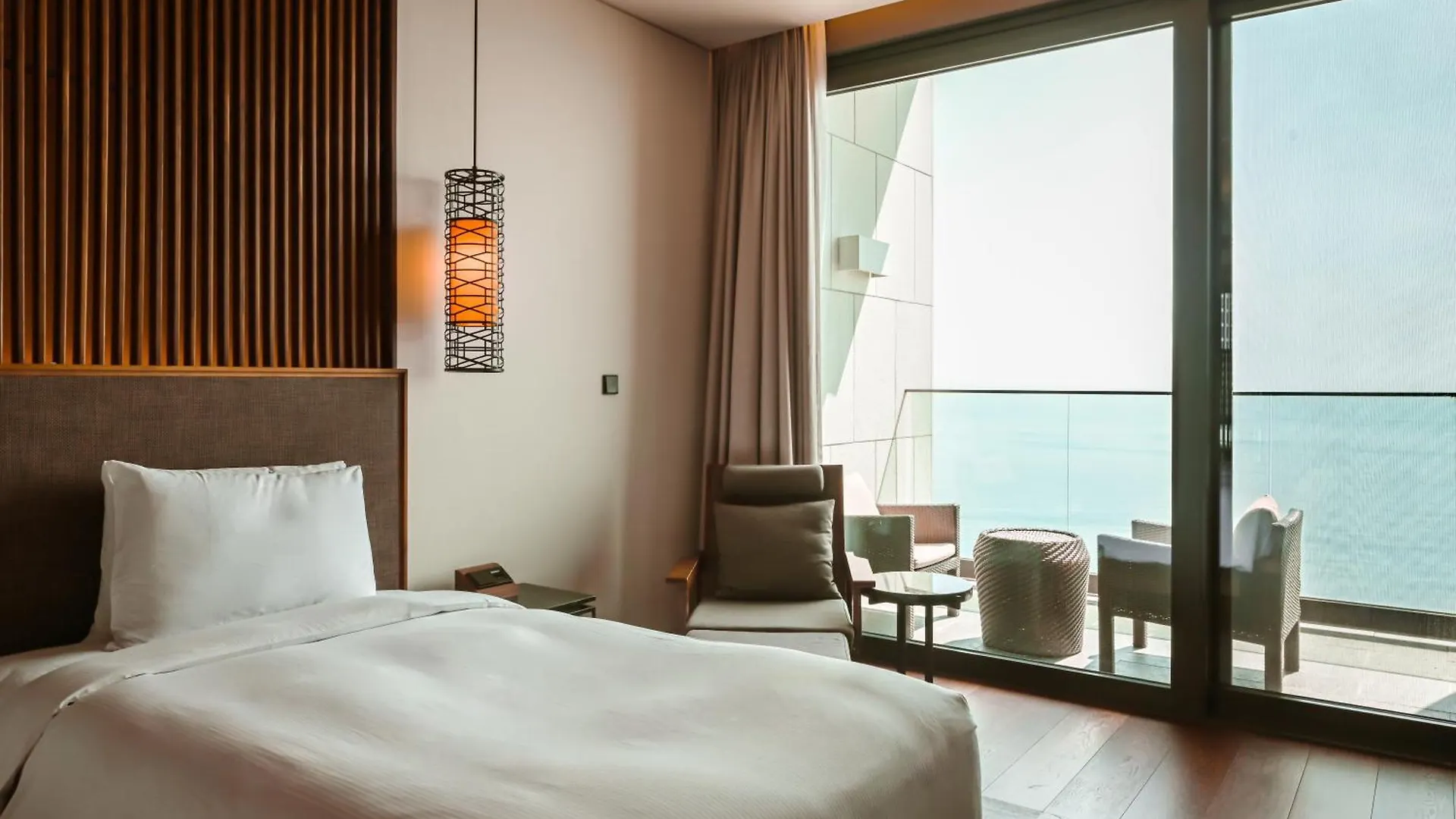 Hotel Ananti At Busan Cove