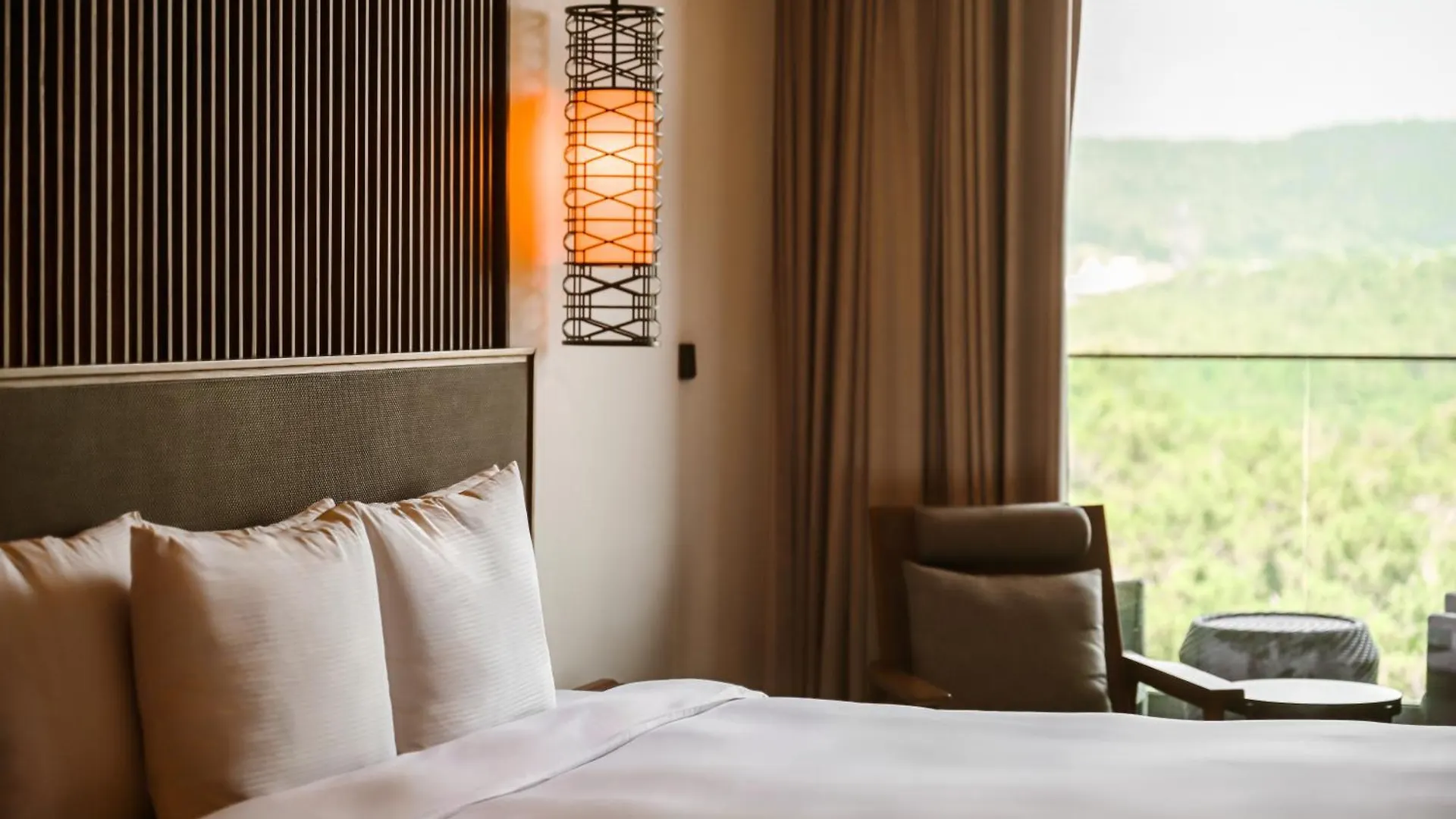 Hotel Ananti At Busan Cove